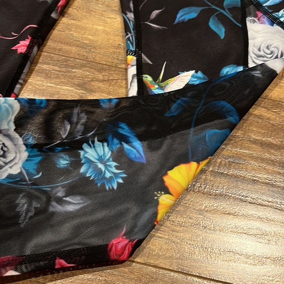 Zyia Active dark floral mesh high-rise 7/8 length leggings - Picture 3 of 10